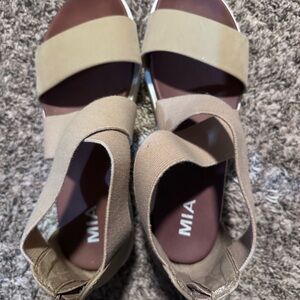 MIA Women's Beige Strap Sandals